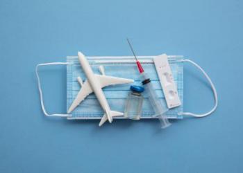 Immagine aereo con mascherina e vaccinazione